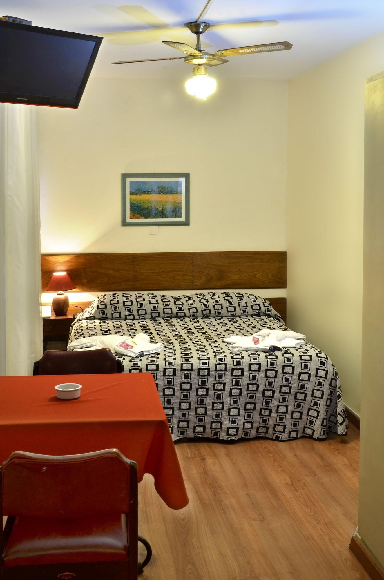 Hotel Hispano モンテビデオ エクステリア 写真